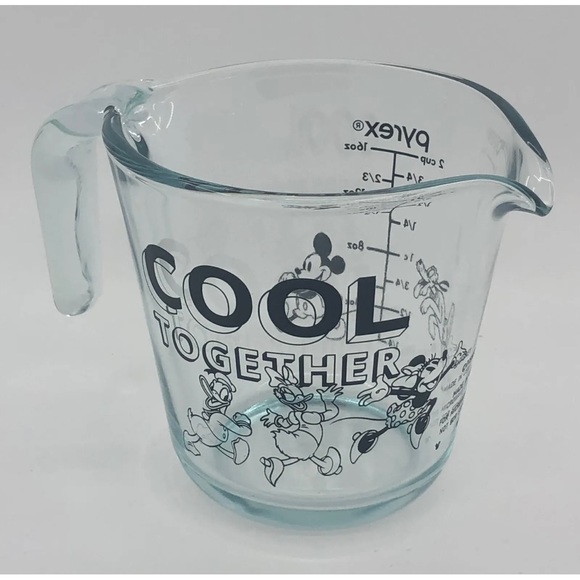 NWT Pyrex DISNEY Mickey & Friends 2-cup Glass Measuring Cup - Picture 3 of 11